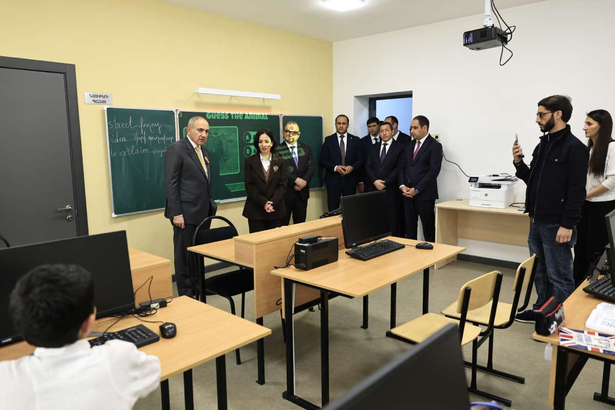 Վարչապետն Արագածոտնի մարզում ծանոթացել է Քաղաքաշինության կոմիտեի համակարգմամբ իրականացված ծրագրերին