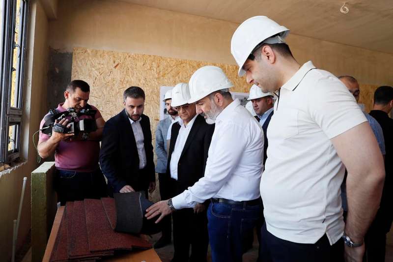 Վարչապետն Արարատում ծանոթացել է մարզի շինարարական աշխատանքներին (11.06.2022)